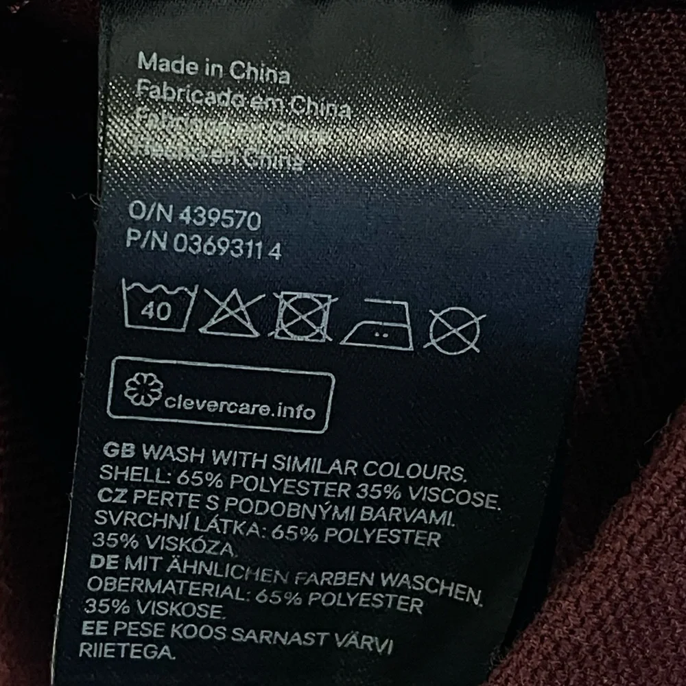 H&M Textured Woven Zipper Mini Skirt (Maroon) - 8